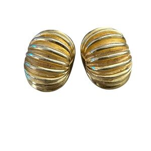 Vintage Mimi di N Gold Ribbed Dome Earrings Clip Ons Textured Design